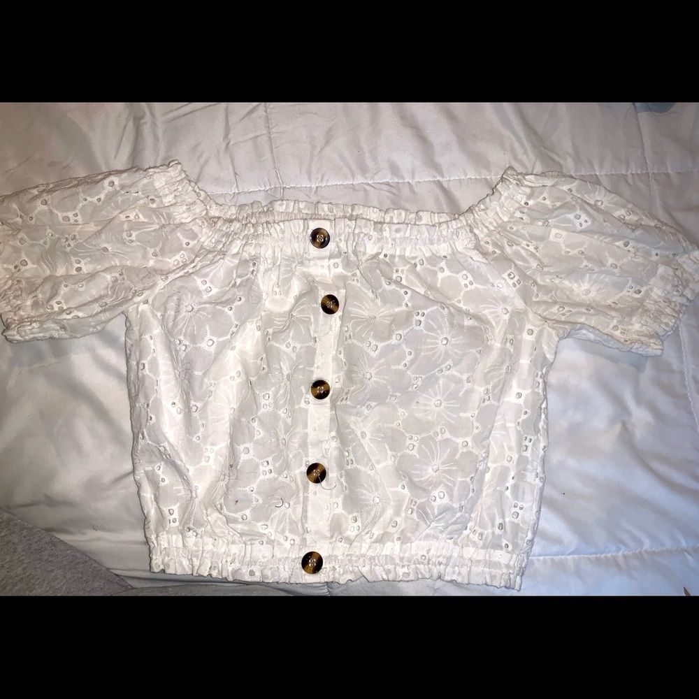 White crop top, off shoulder shirt